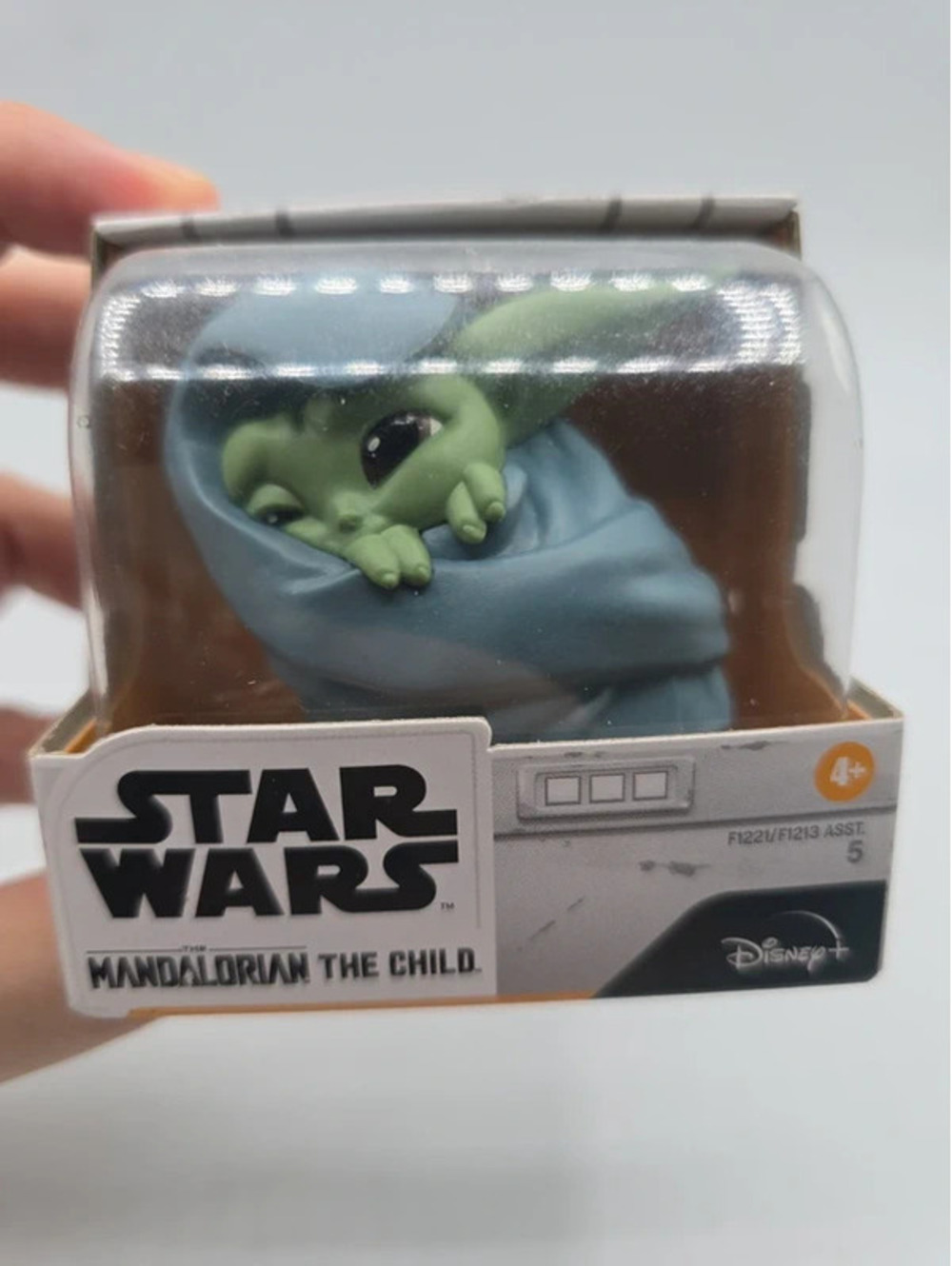 Star Wars The Bounty Collection Series 1 #5 The Child Grogu Baby Yoda in Blanket